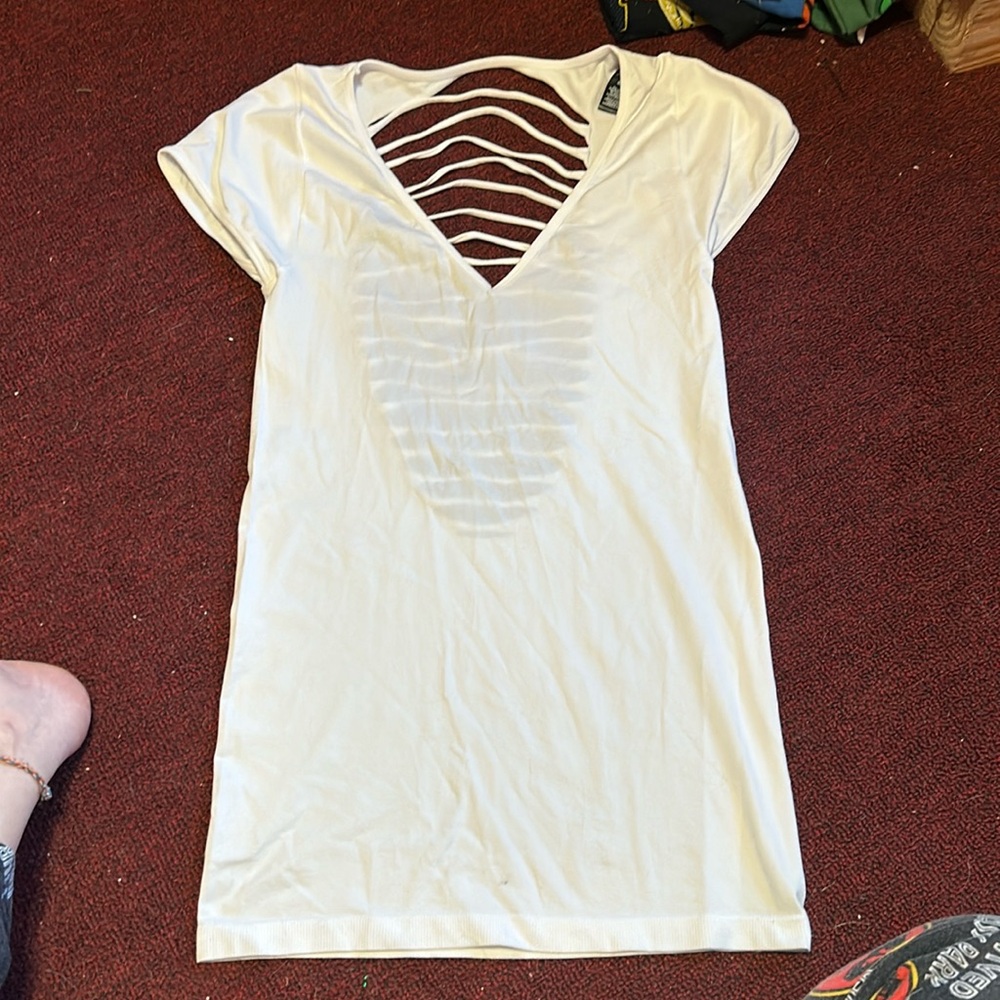 Women’s white shirt